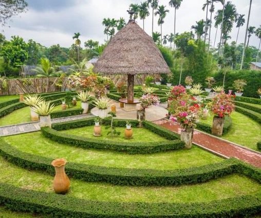 Menikmati Suasana Liburan Tenang Dan Damai Di Le Hu Garden